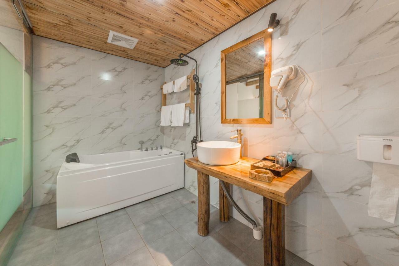 Swallow Nest Guesthouse Куньмин Экстерьер фото